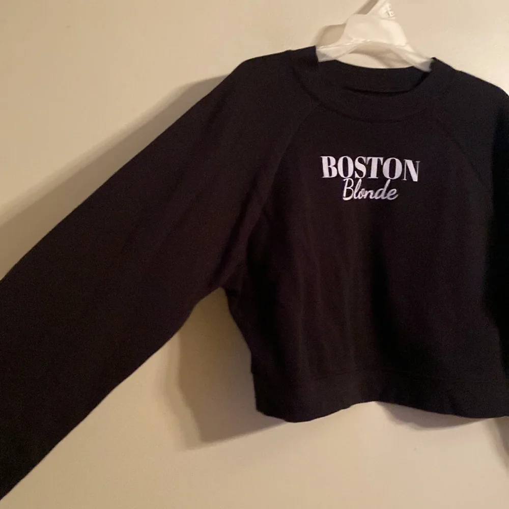 Elsewhere | Boston Blonde Cropped Crew neck Sweatshirt - Picture 3 of 5